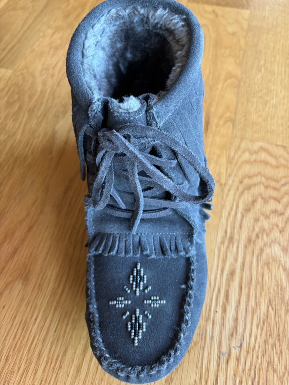 Manitobah Mukluks grey suede